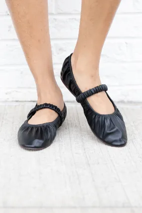 AVERY BLACK FLATS